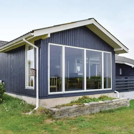 Three-bedroom In * Knebel