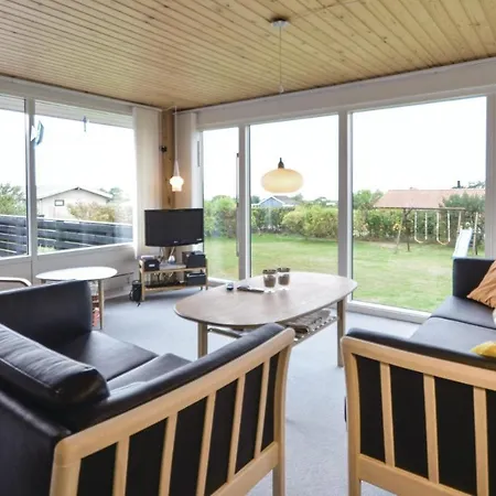 Three-bedroom In 別荘 Knebel